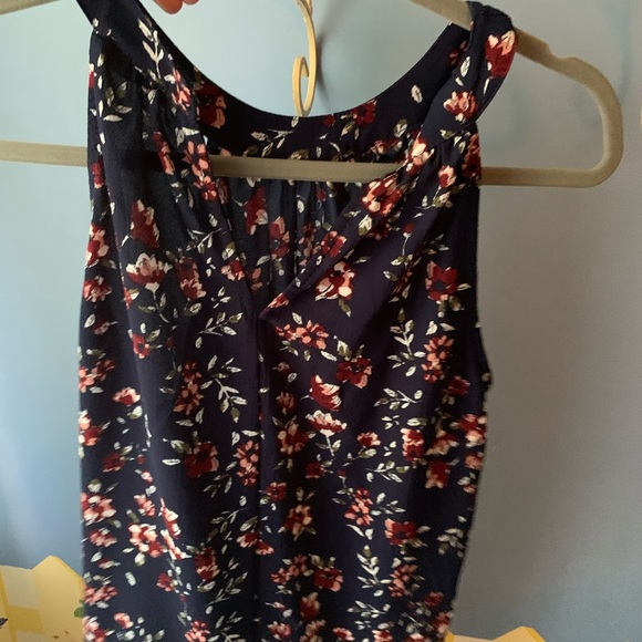 floral flowy tank top - Picture 2 of 4
